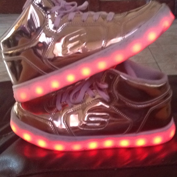 skechers led